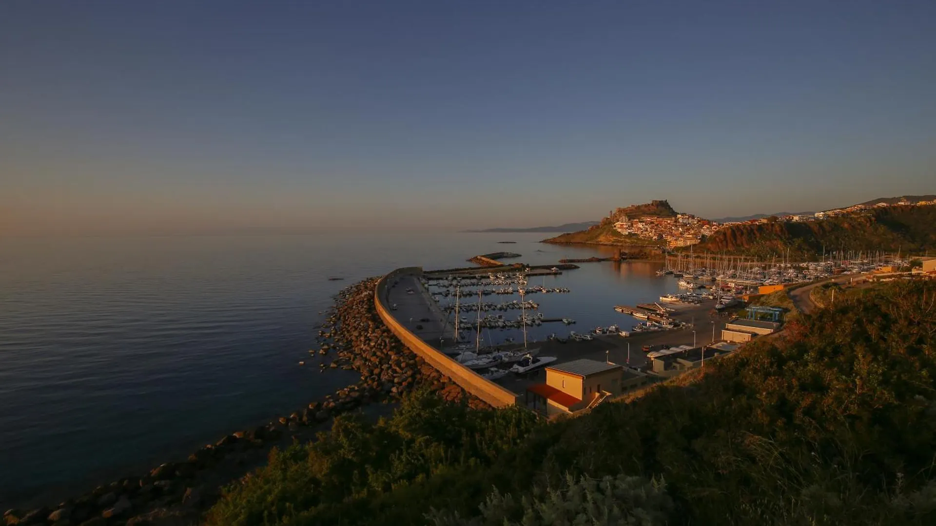 Castelsardo, Lu Bagnu - View Of The Sea Home - Beautiful View Sardinia Near Beach Italia